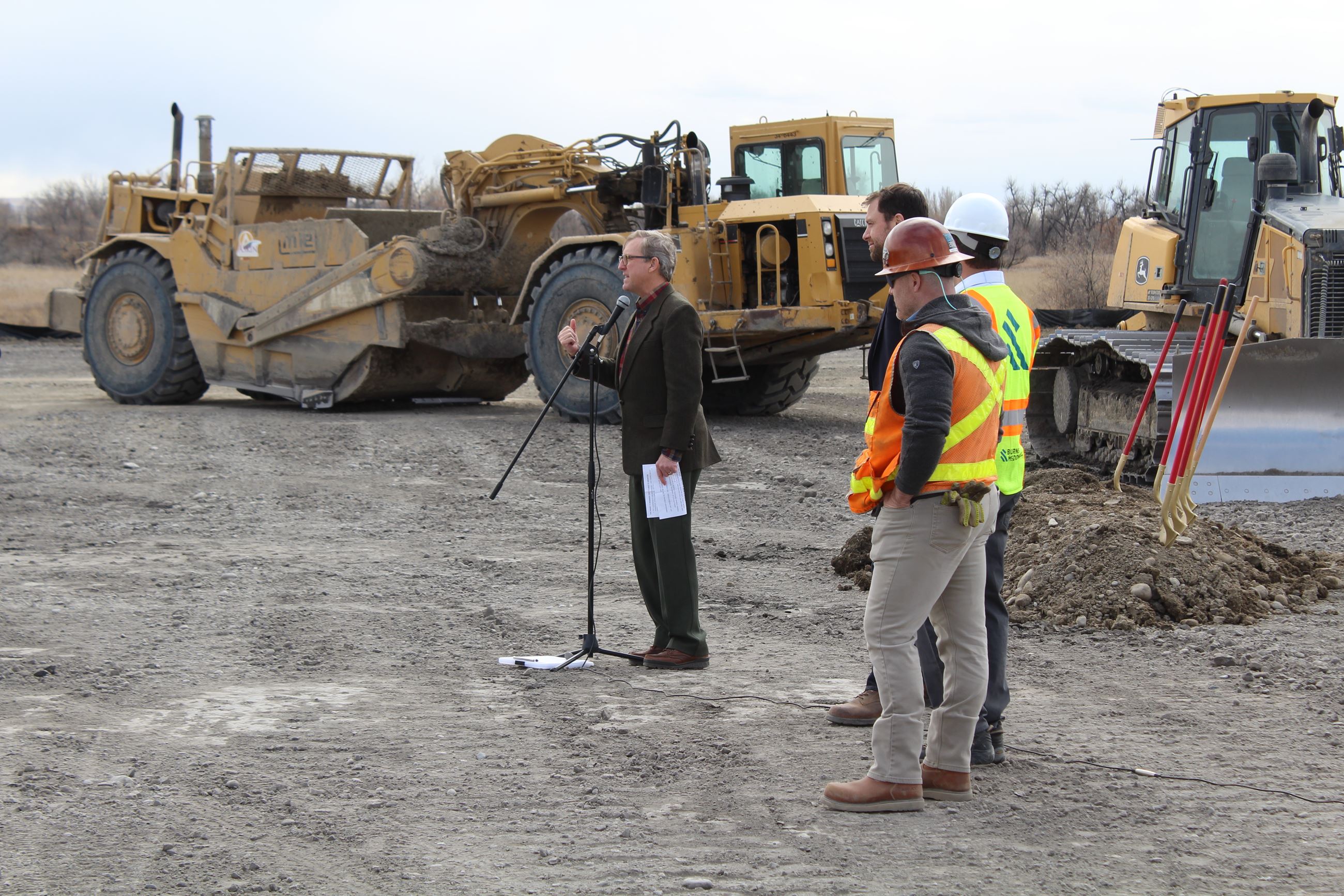 Mayor Bill Cole speaks at the groundbreaking ceremony.
